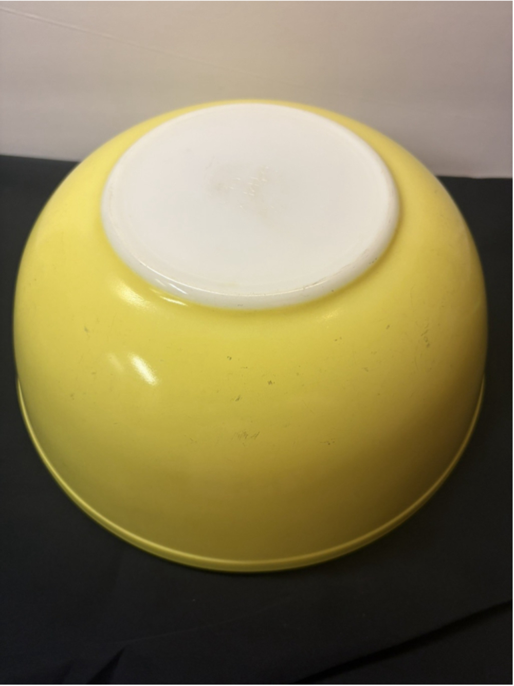 Pyrex Mixing Bowl 404 Yellow Retro Vintage Kitchenware 4 Quart Used